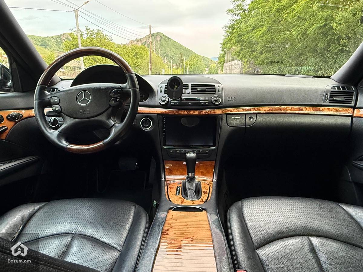 Mercedes-Benz E350 - image 9