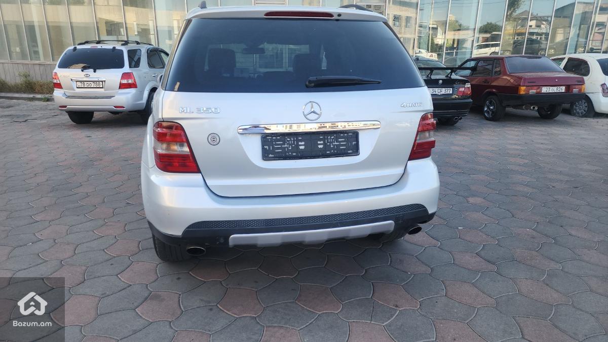 Mercedes benz - image 1