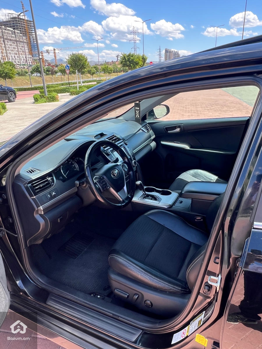 Toyota Camry 2012 SE FULL - image 8