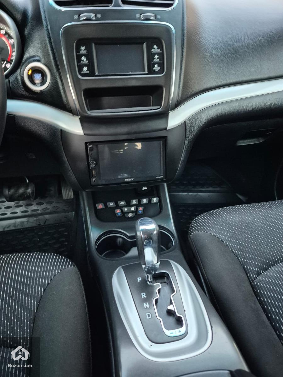 Dodge Journey - image 3