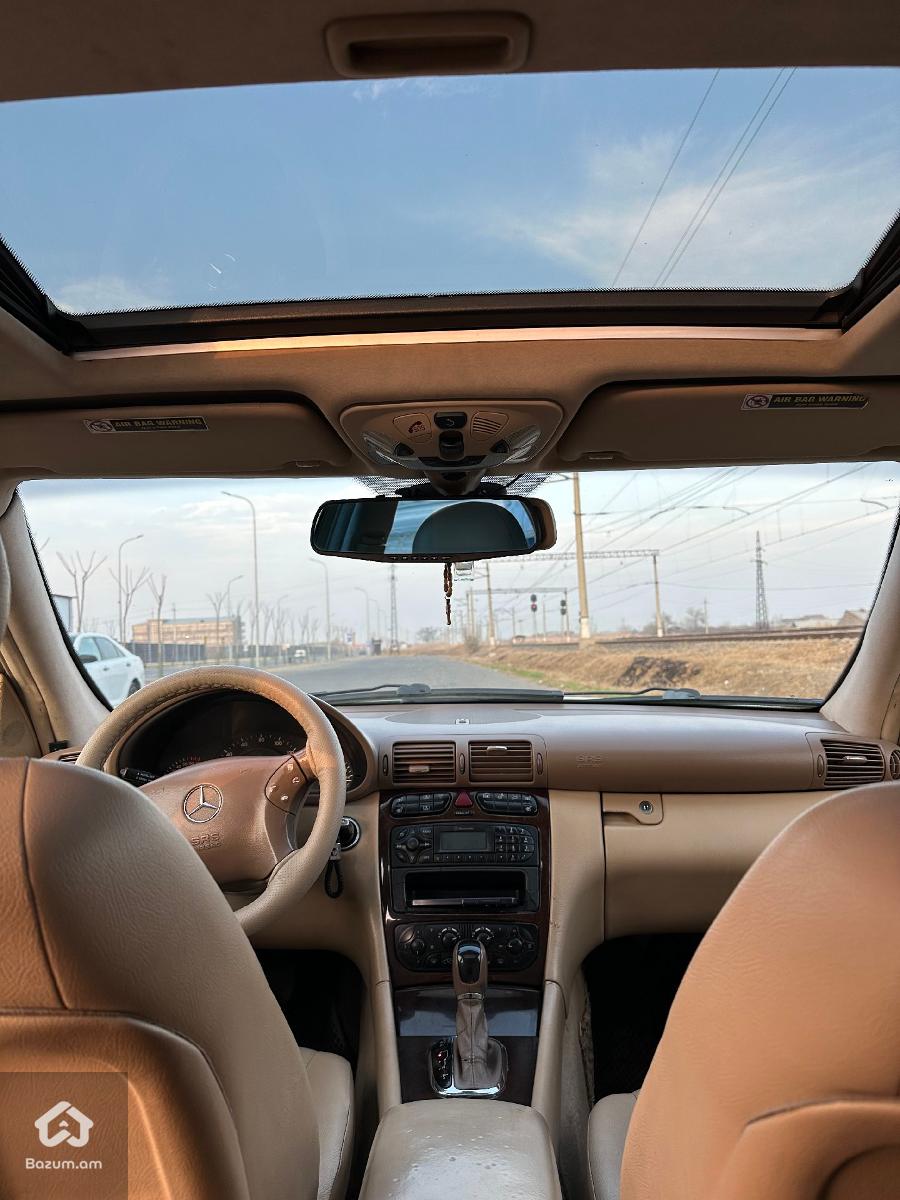 Mercedes Benz W203 - image 7