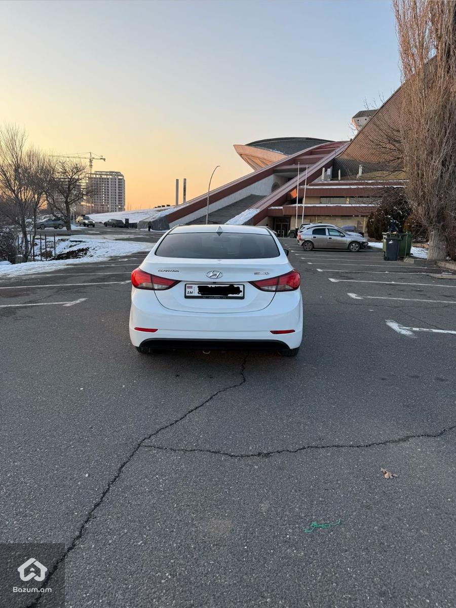 Hyundai Elantea - image 3