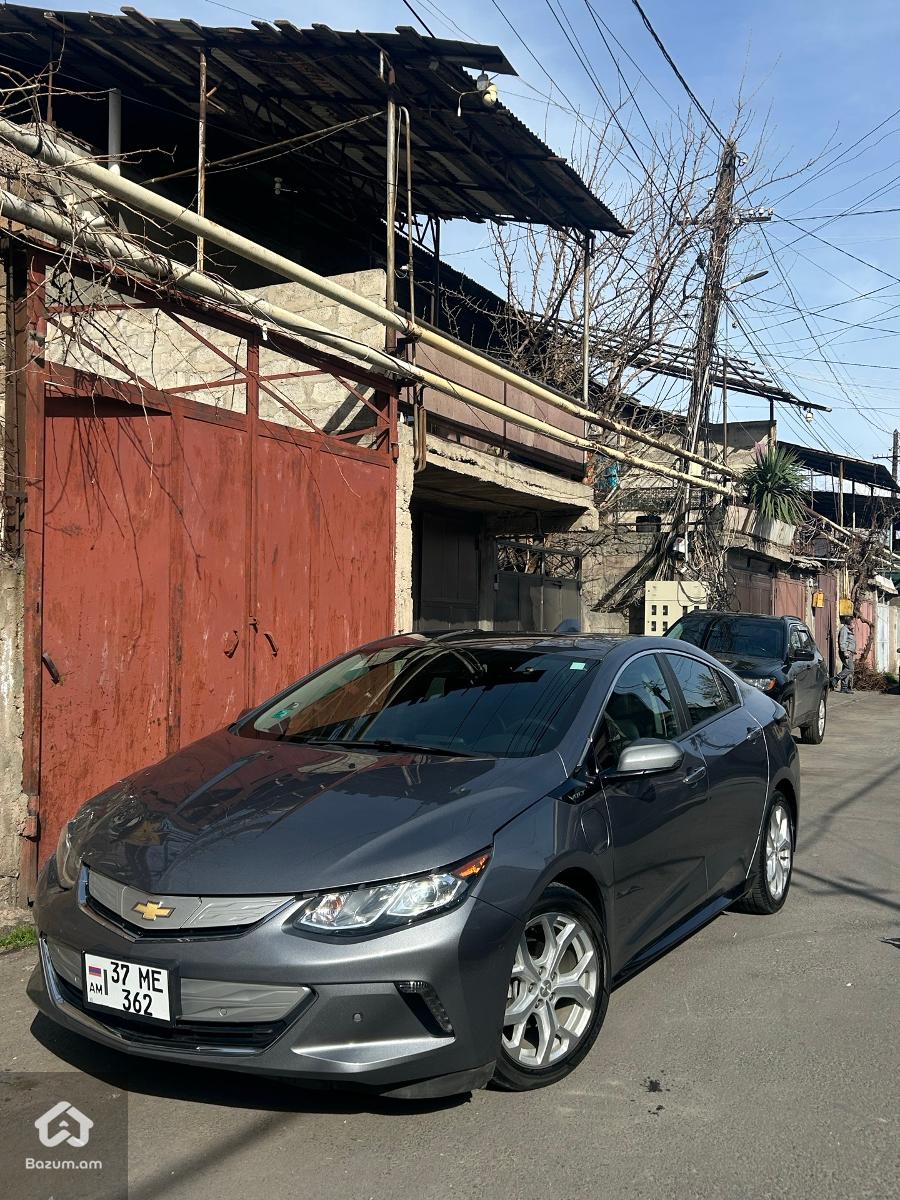 Chevrolet volt 2018 premier+ - image 9