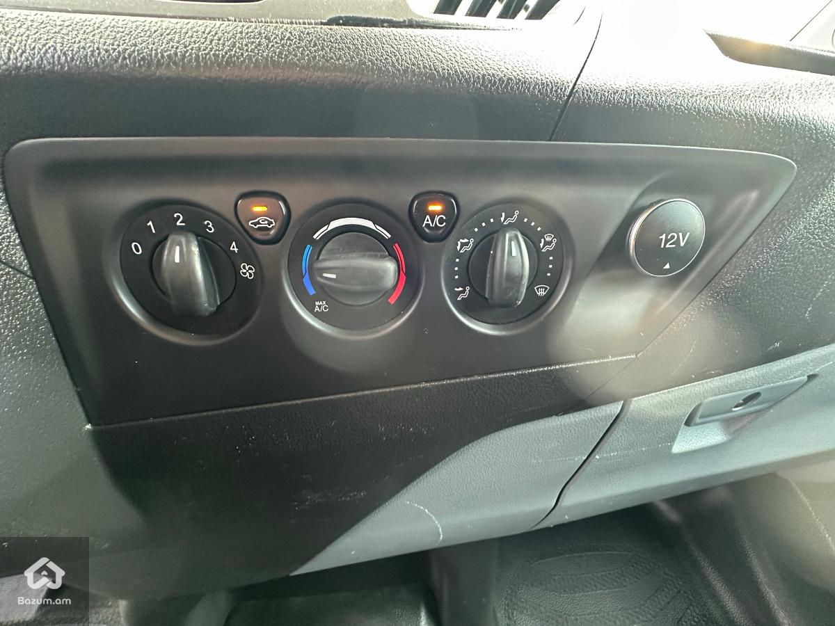 FORD TRANSIT CUSTOM - image 19