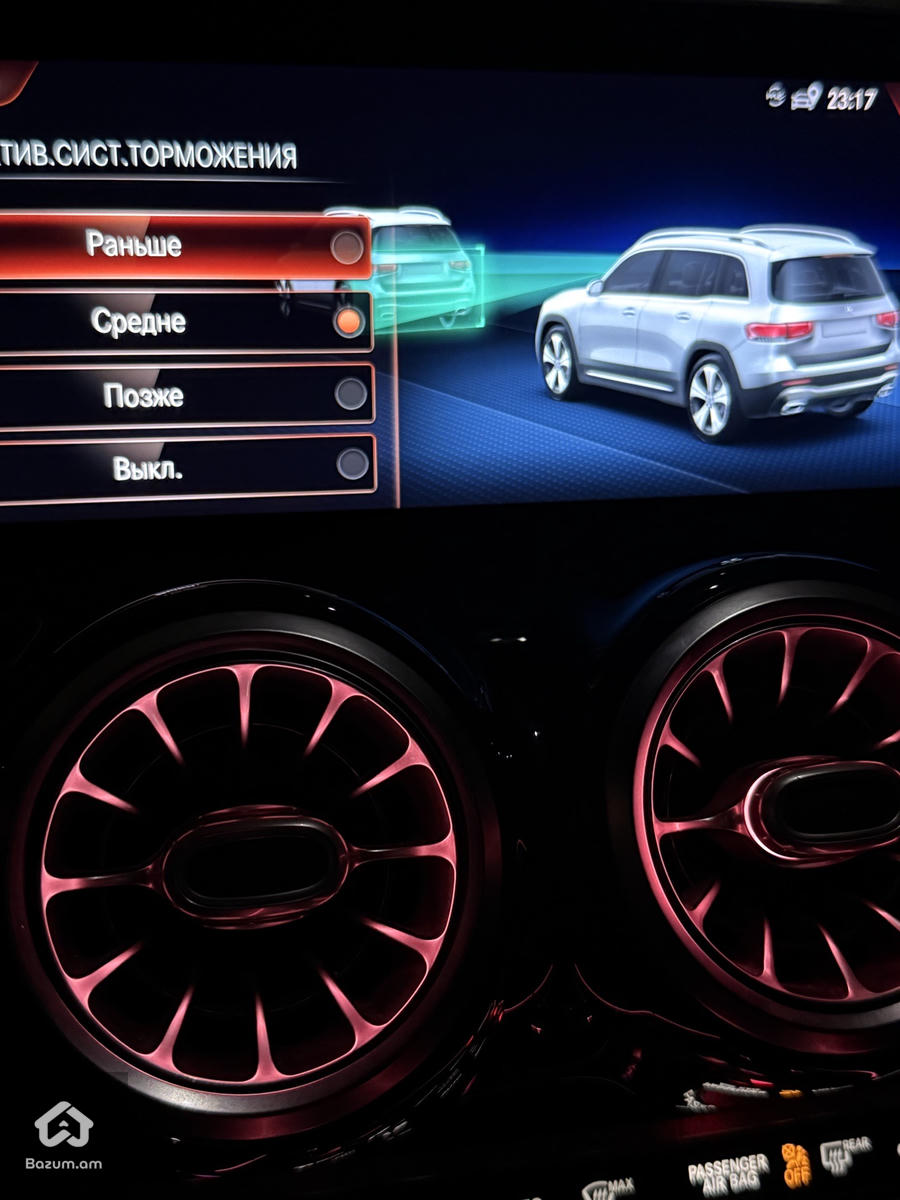 Mercedes Benz GLB250 - image 8