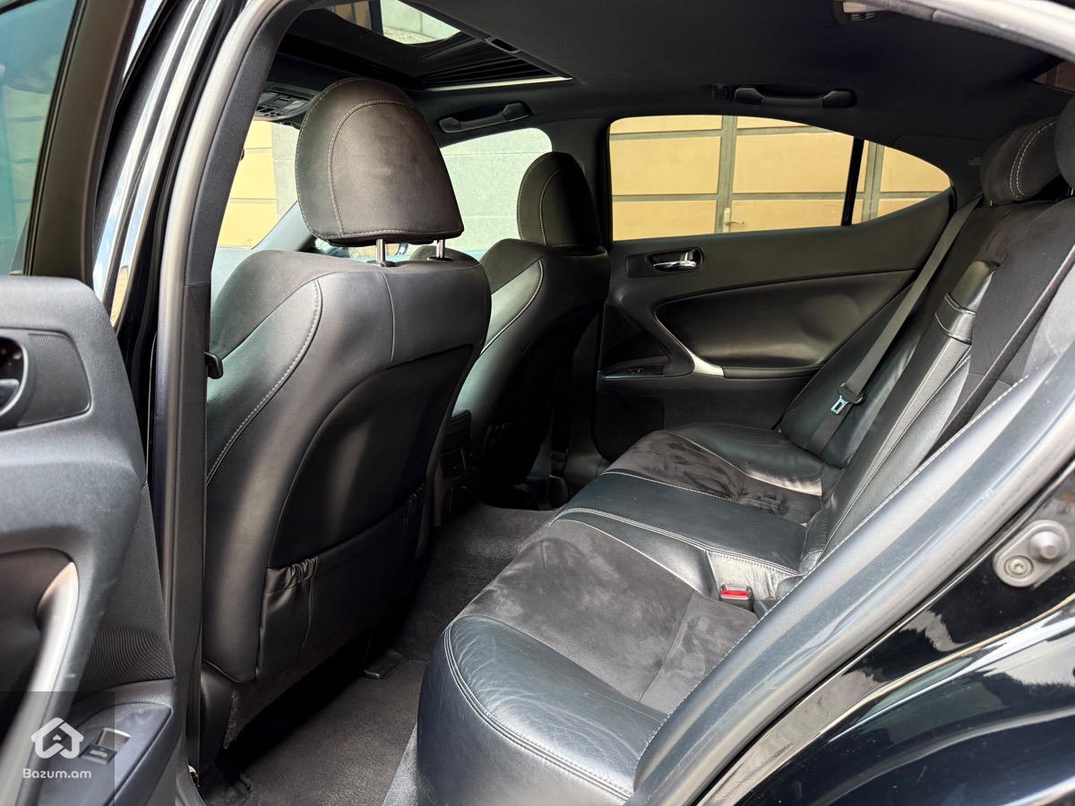 Lexus - image 9