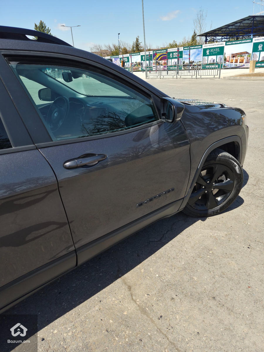 JEEP CHEROKEE 2019/2 2.4L - image 4