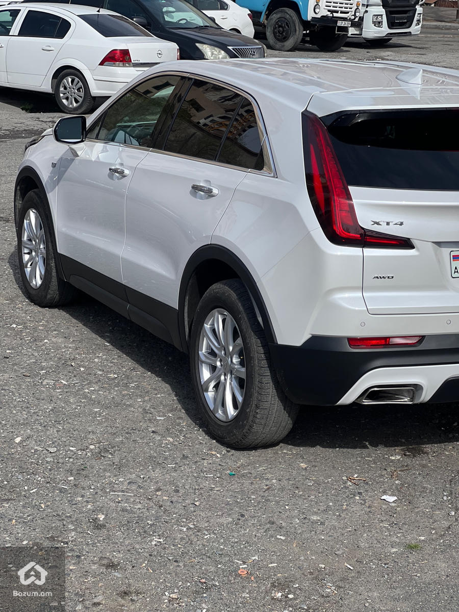 CADILLAC xt4  - image 28