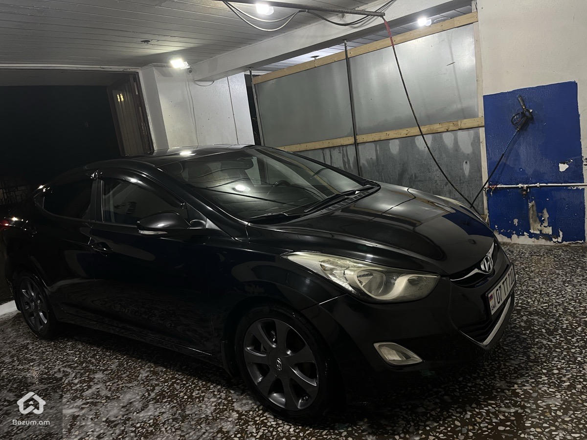 Elantra - image 5