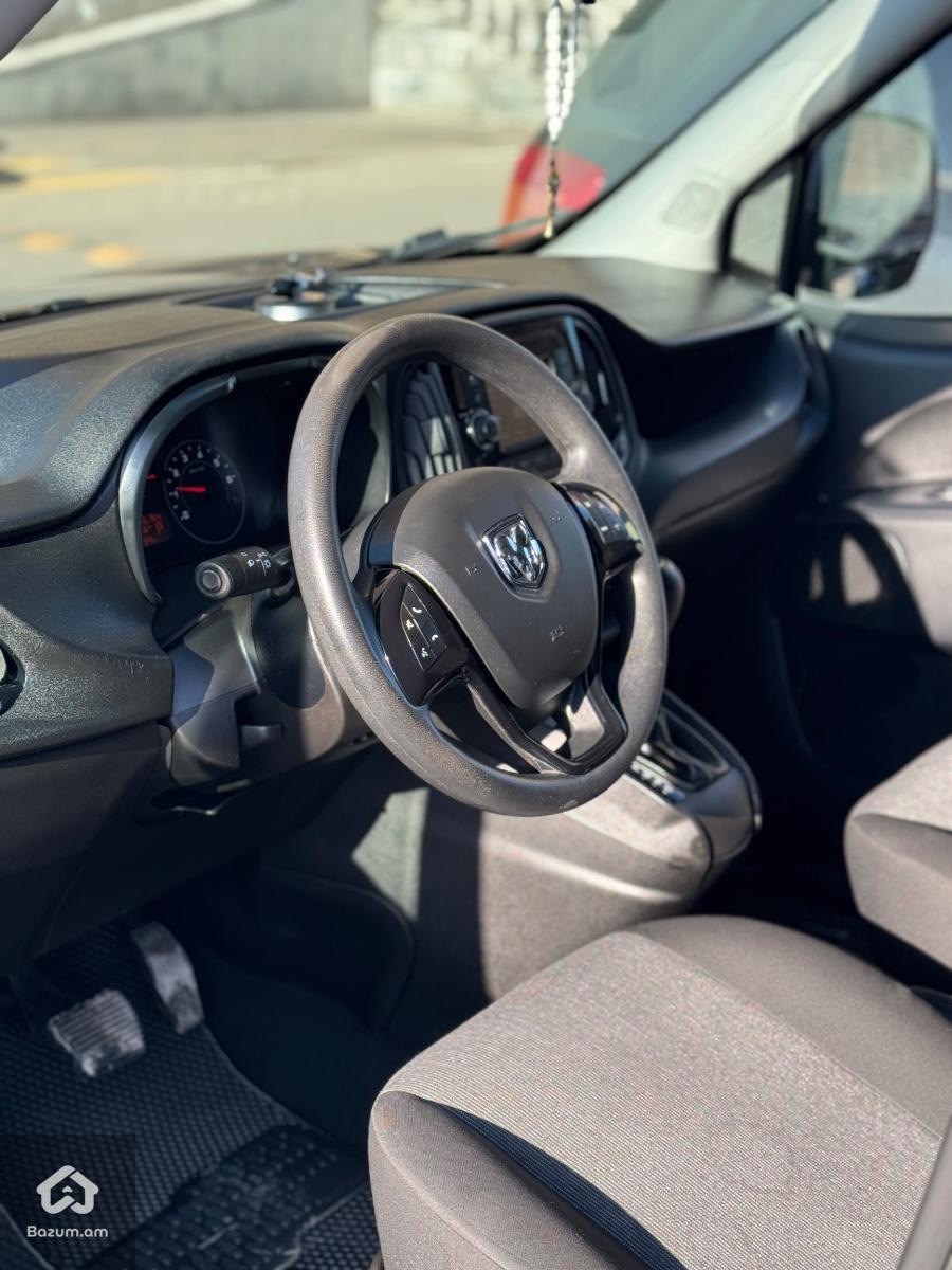 Ram Promaster City - image 9