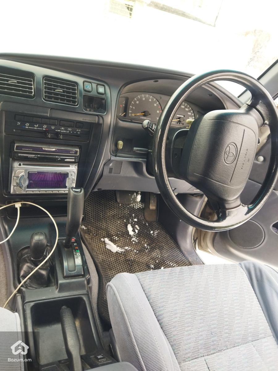 Toyota Hilux Surf - image 10