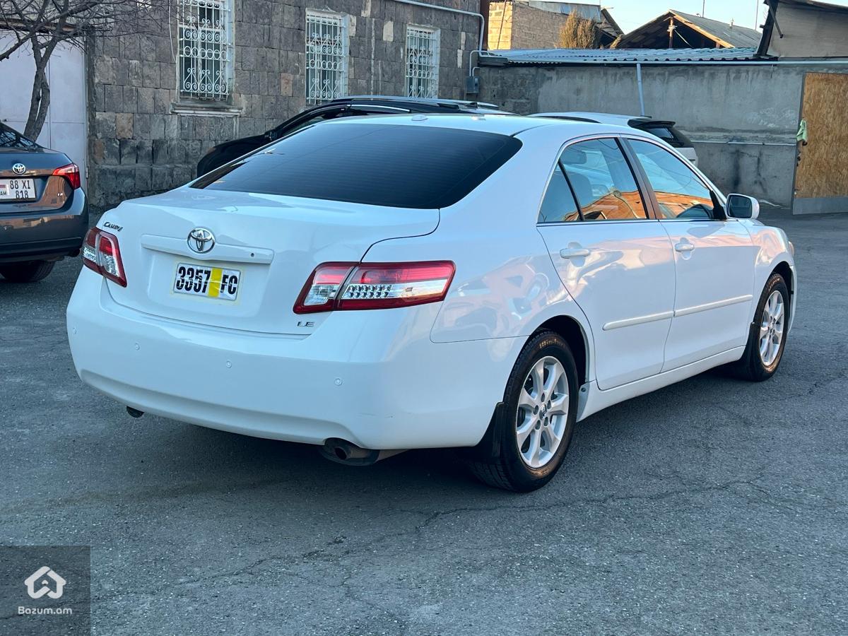 Toyota Camry V45 2010 - image 6