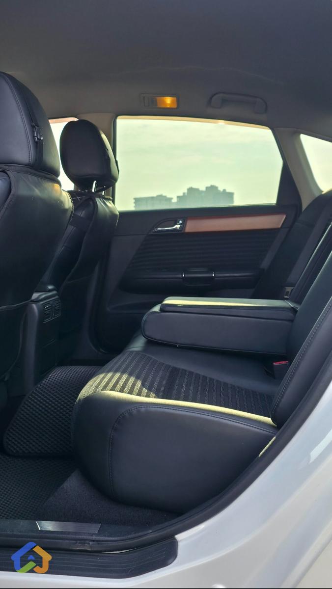 Nissan Fuga - image 9