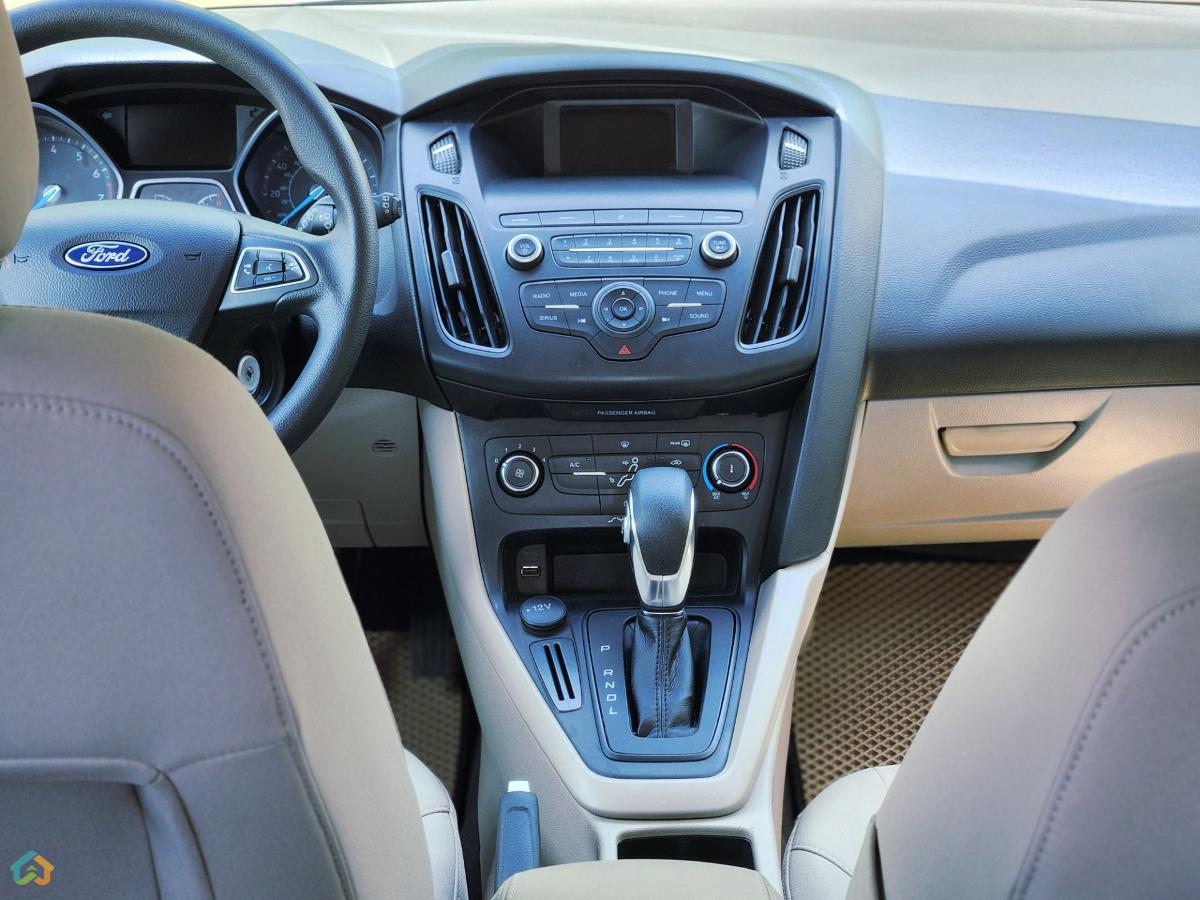 Ford focus - image 8