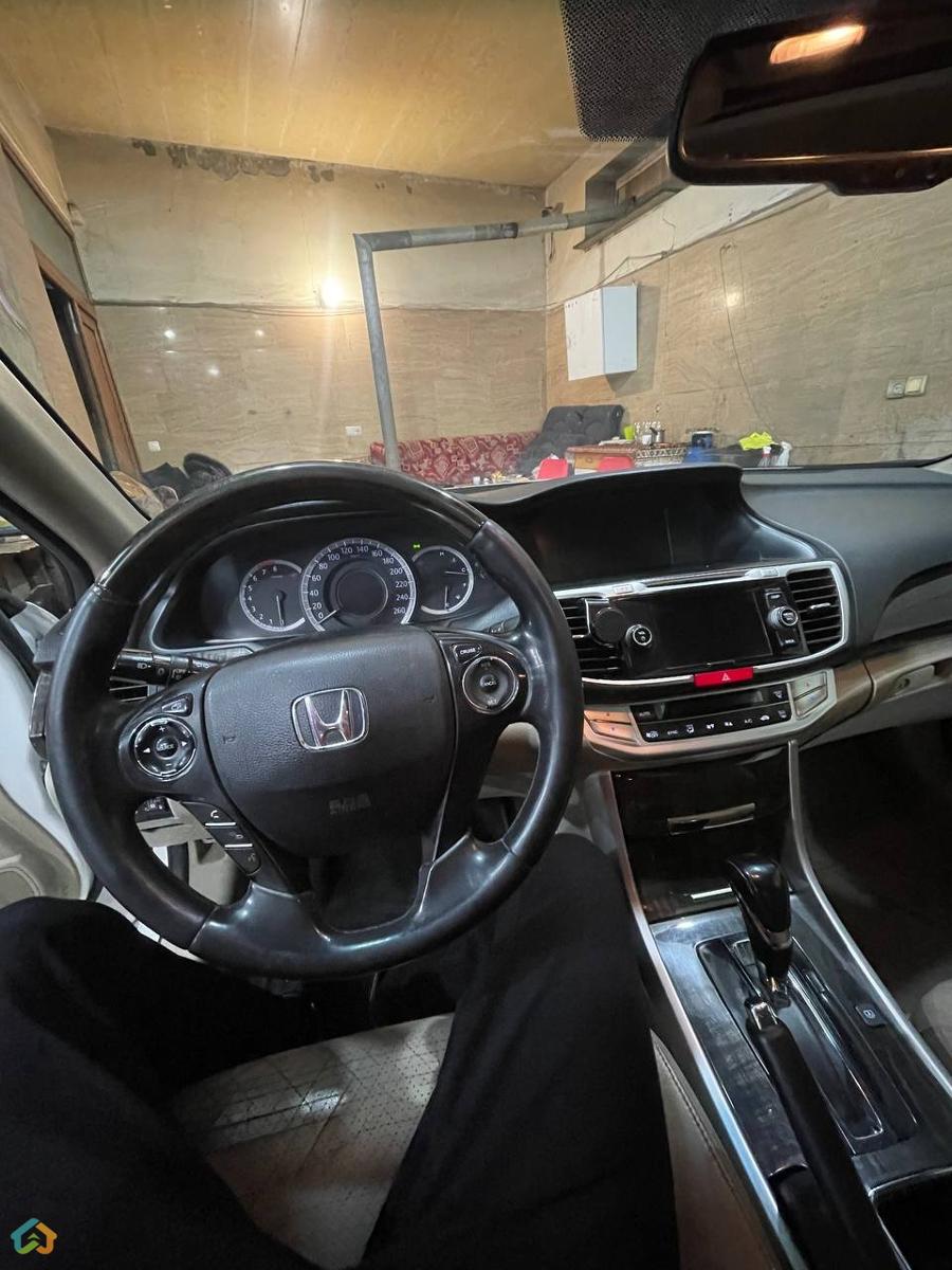Honda accord  - image 7
