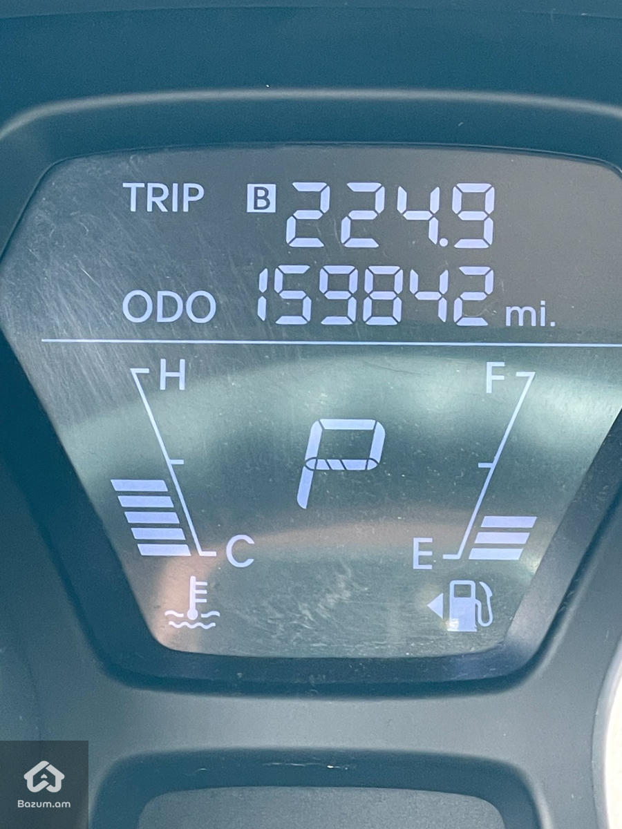 Hyundai Elantra 1.8l - image 9