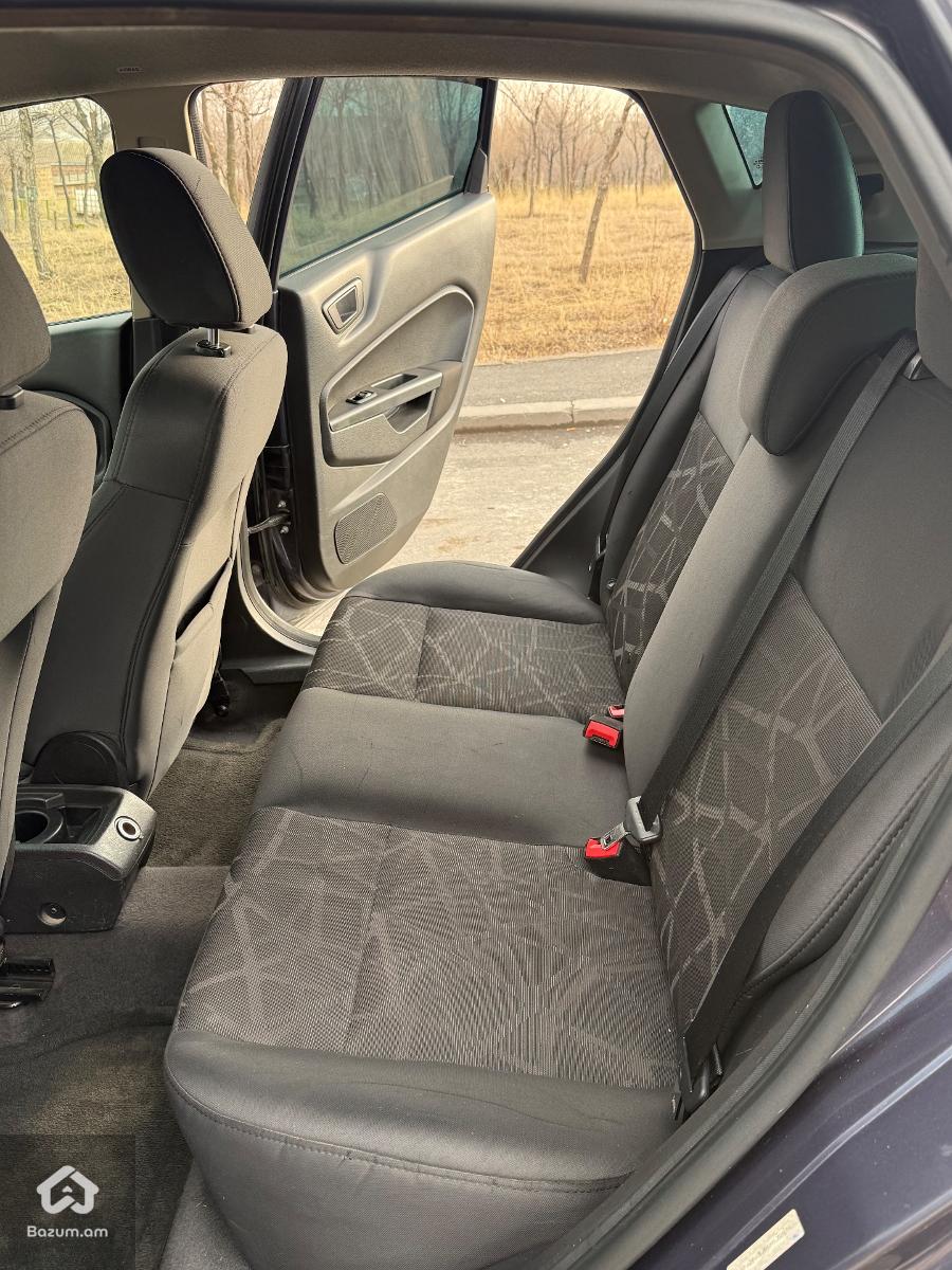Ford Fiesta - image 3