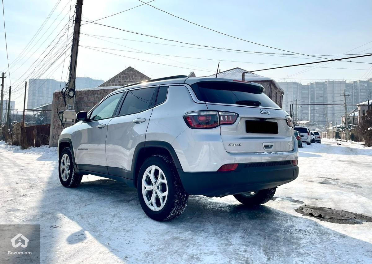 JEEP COMPASS LATITUDE - image 4