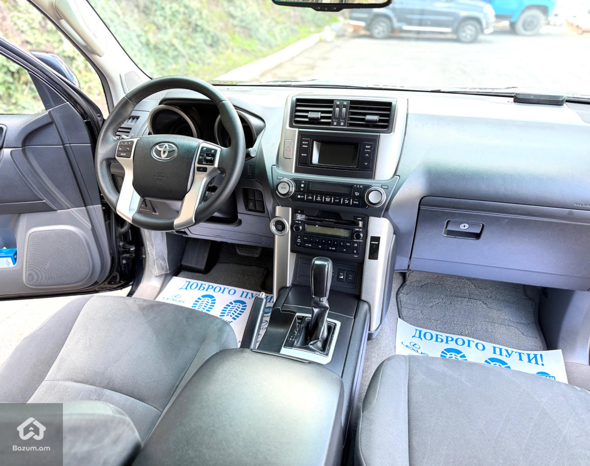 Land Cruiser Prado - image 9