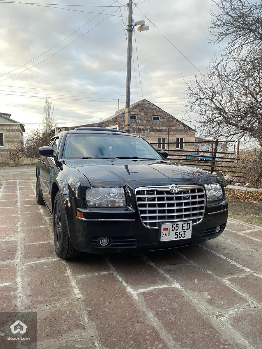 CHRYSLER 300c - image 9