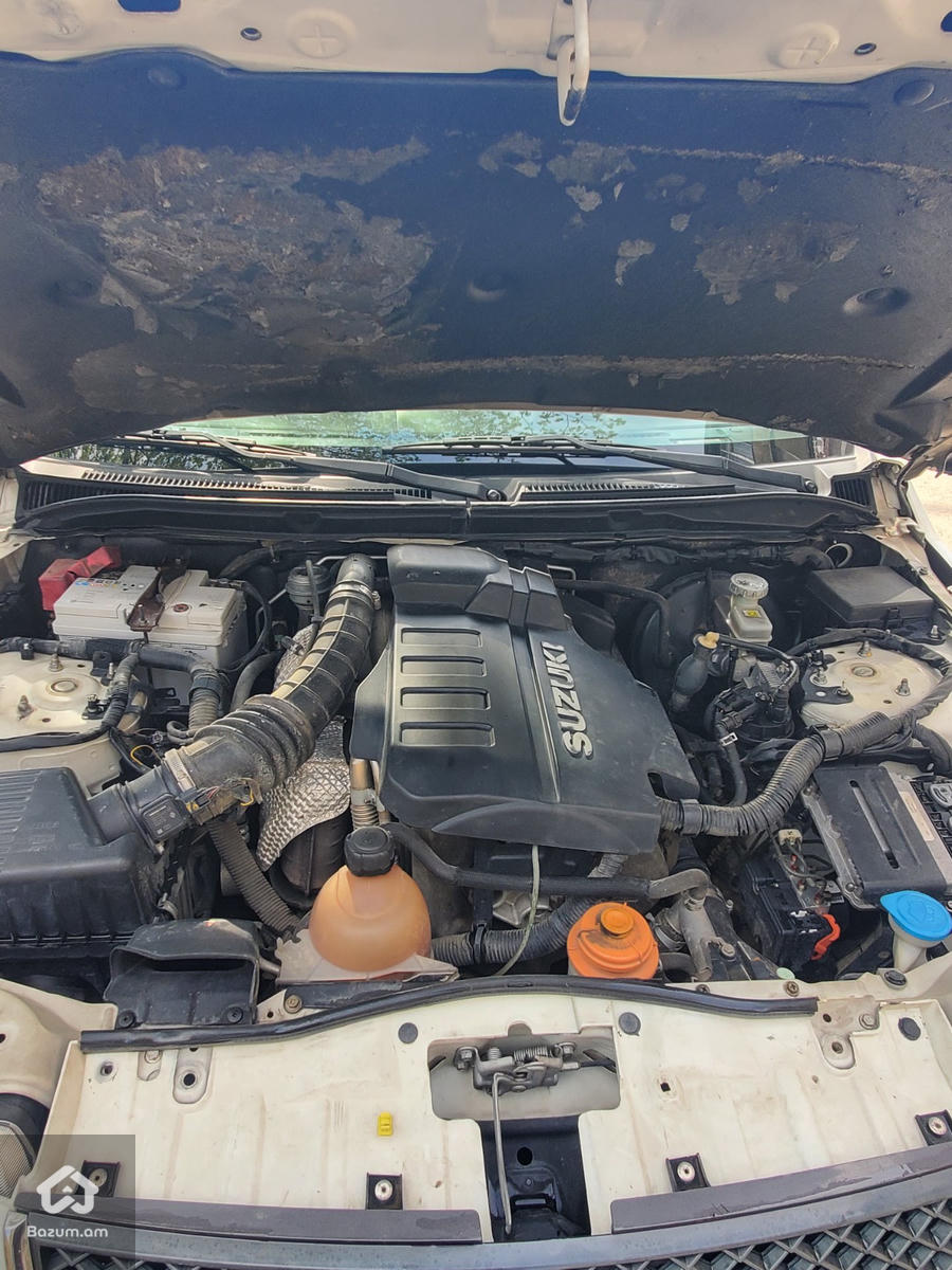 Suzuki Grand Vitara - image 2
