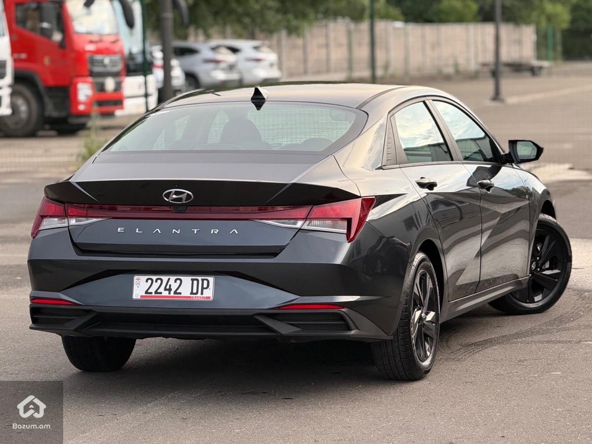 Hyundai - image 17