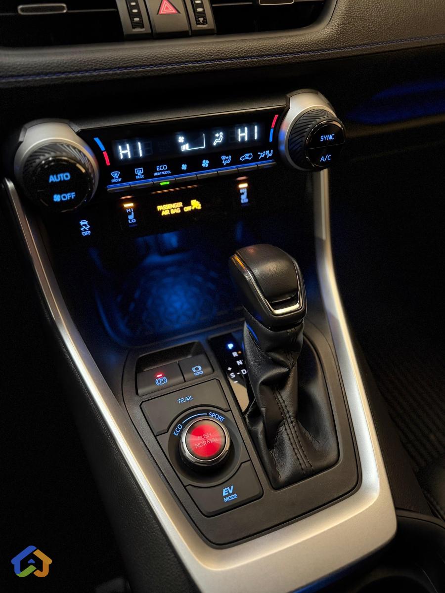 Hybrid Rav4 - image 21