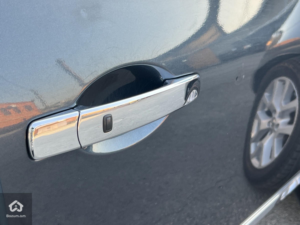 Nissan Rogue  - image 11