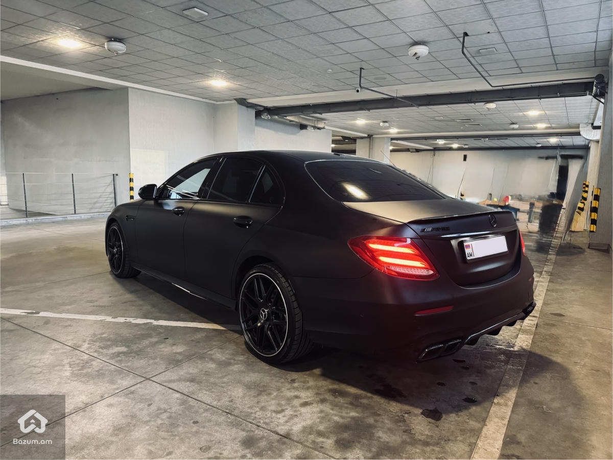 mercedes benz - image 4
