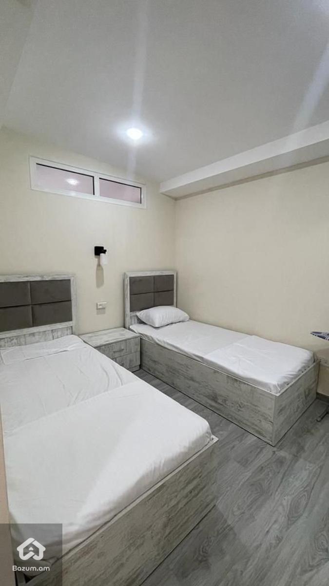 Աբովյան փողոց  - image 10