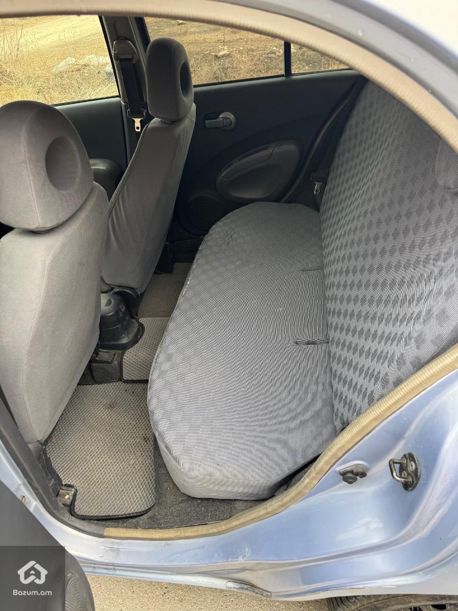 nissan march - image 8