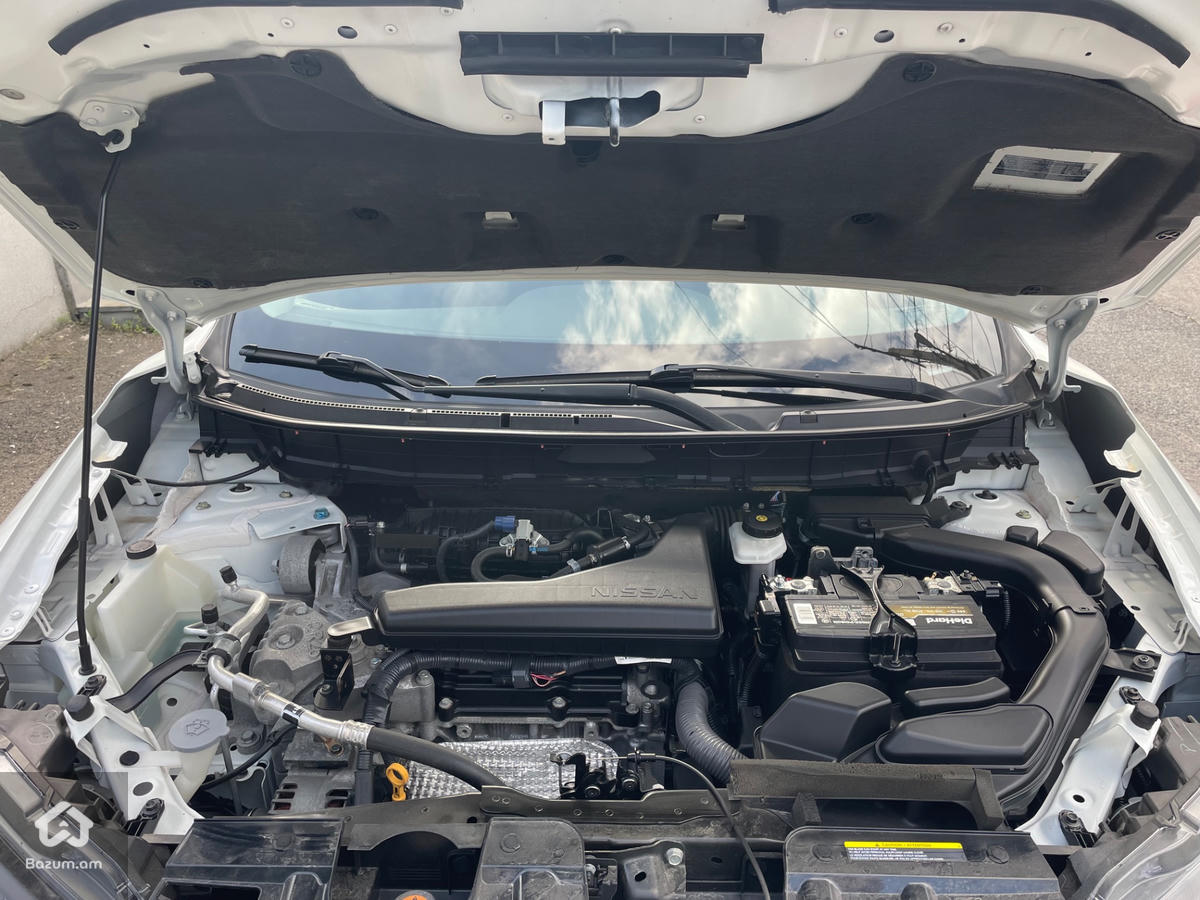 Nissan Rogue Special Edition - image 8