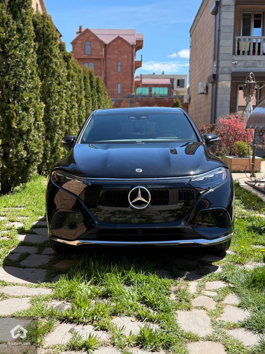 Mercedes EQS SUV - image 2