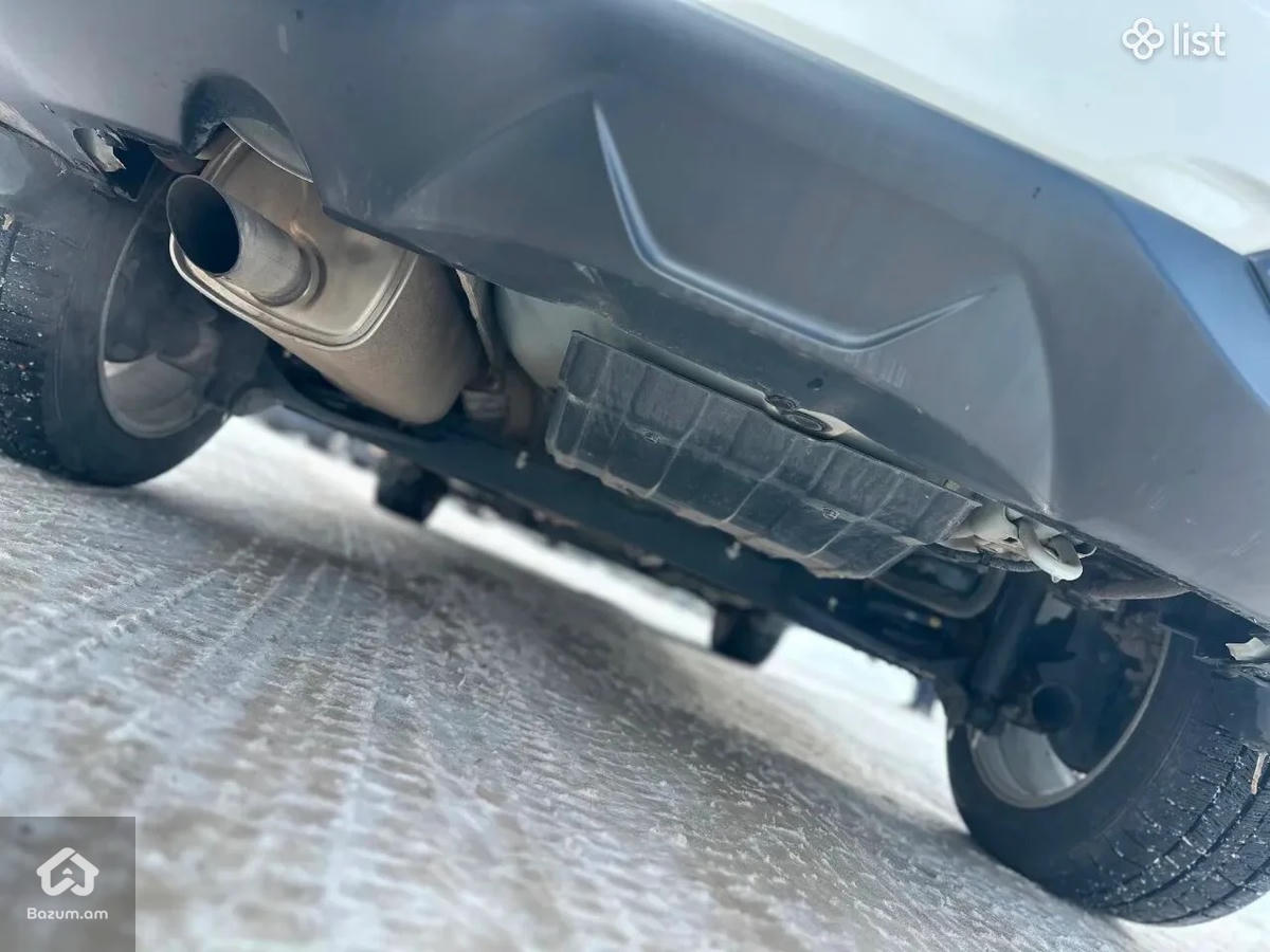 Nissan Juke  - image 8