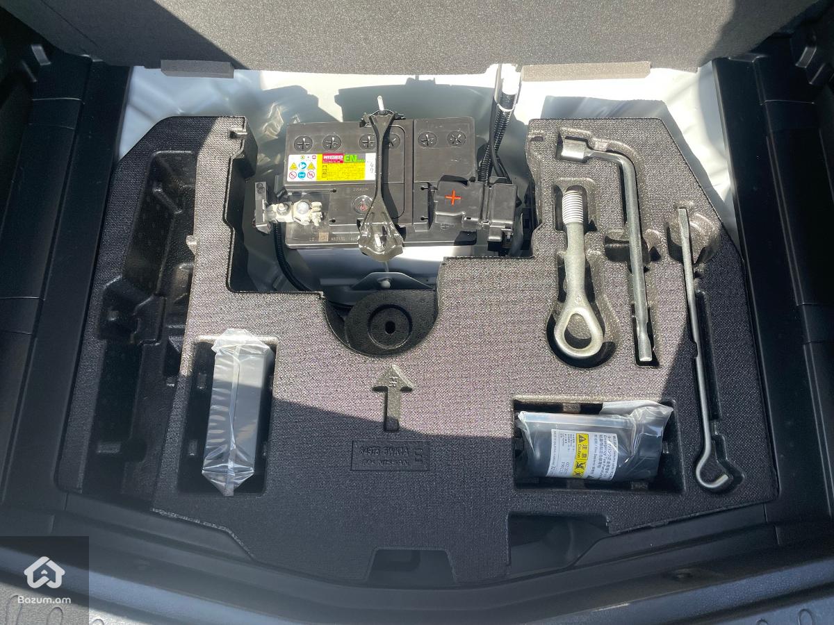 Nissan Note E-Power 2019 - image 13