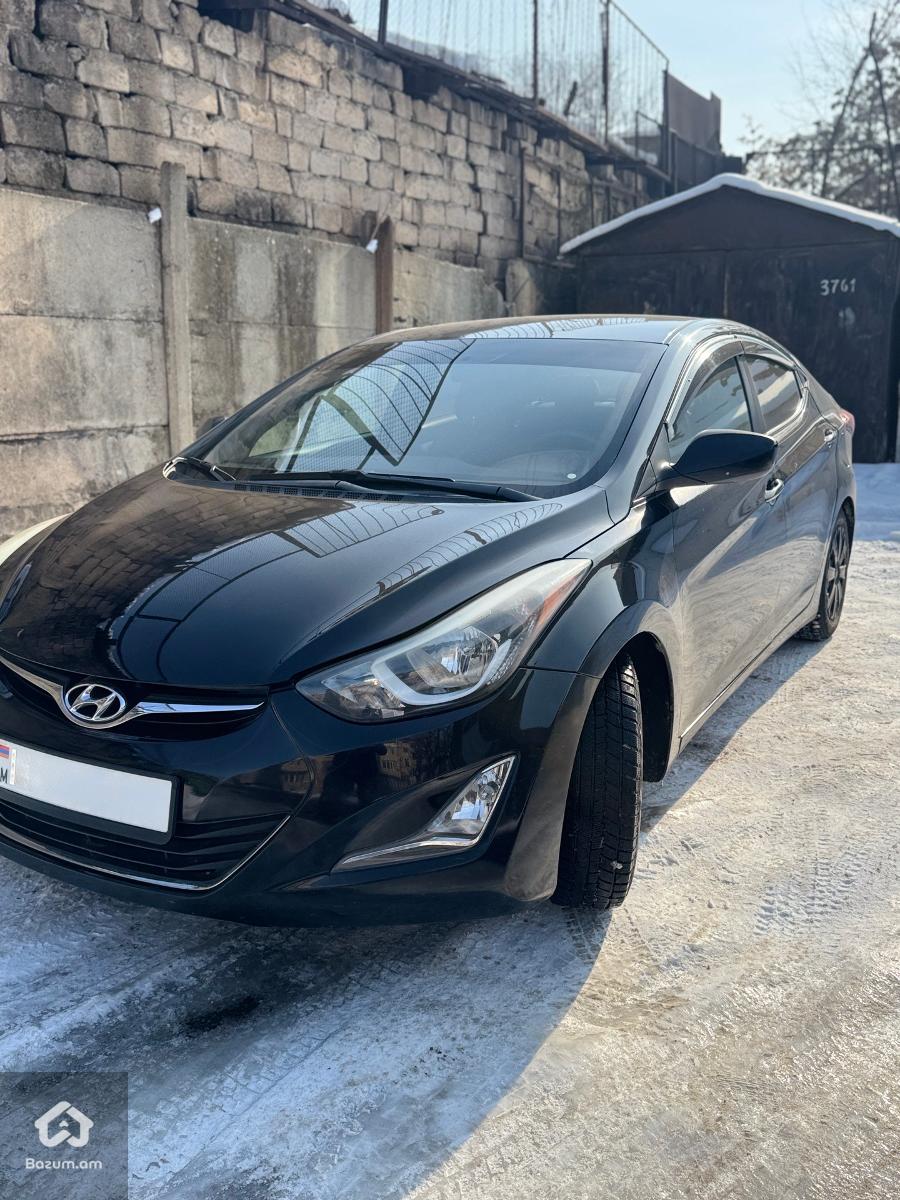 Hyundai Elantra - image 12