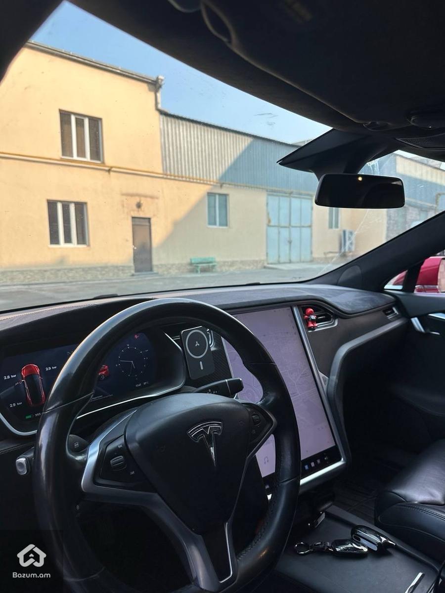Tesla Model S 75D - image 4