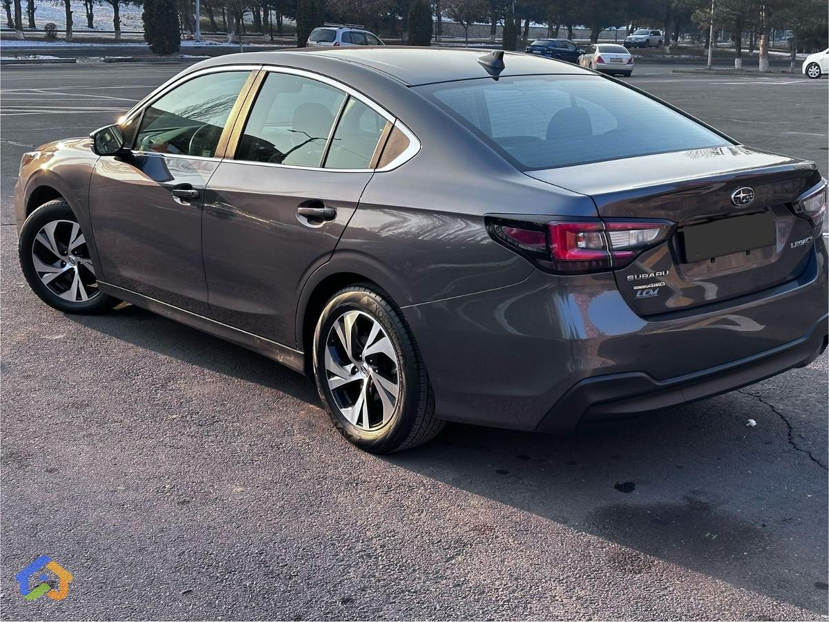 Subaru Legacy - image 2