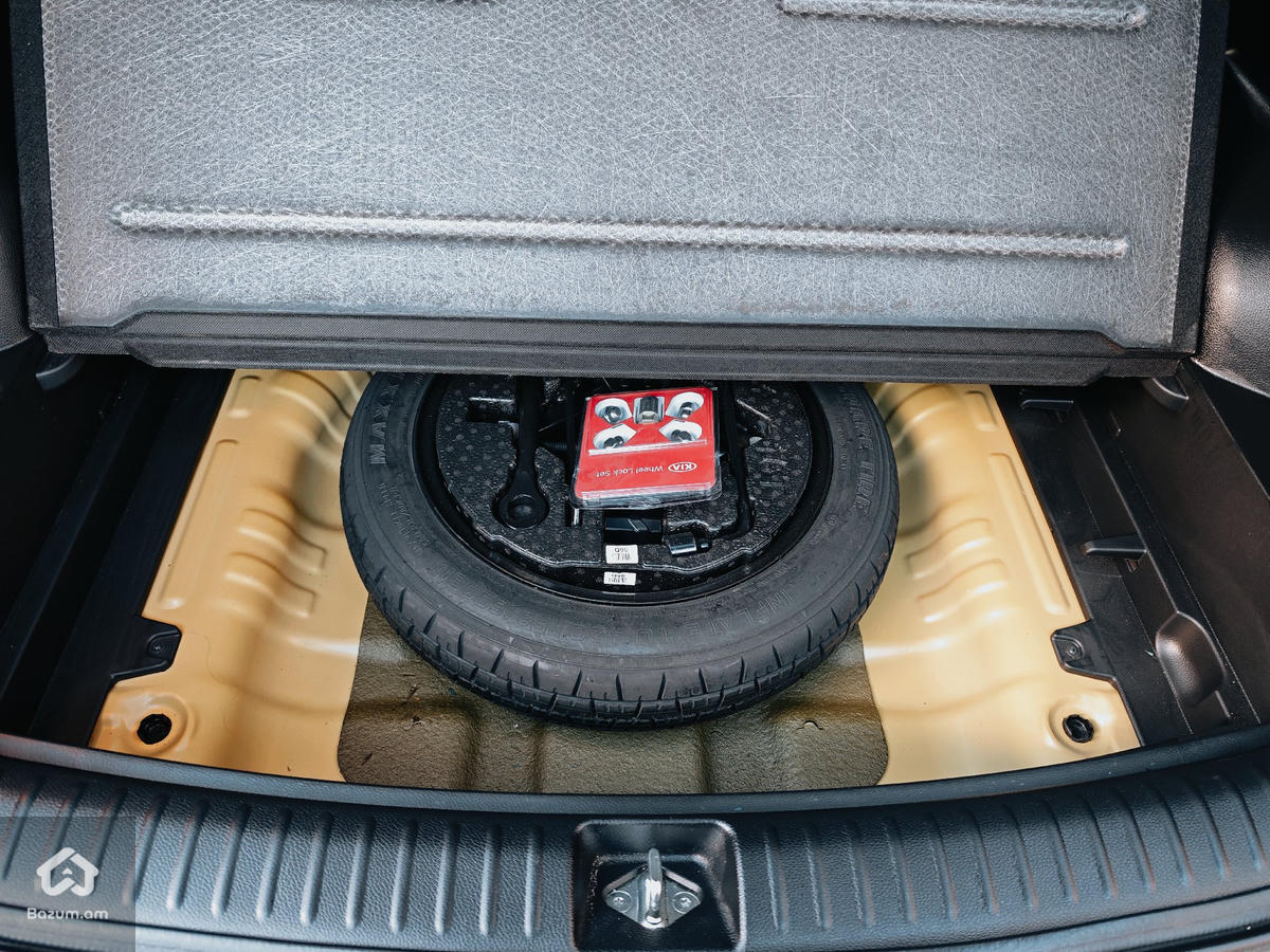 2021 Kia Seltos - image 9