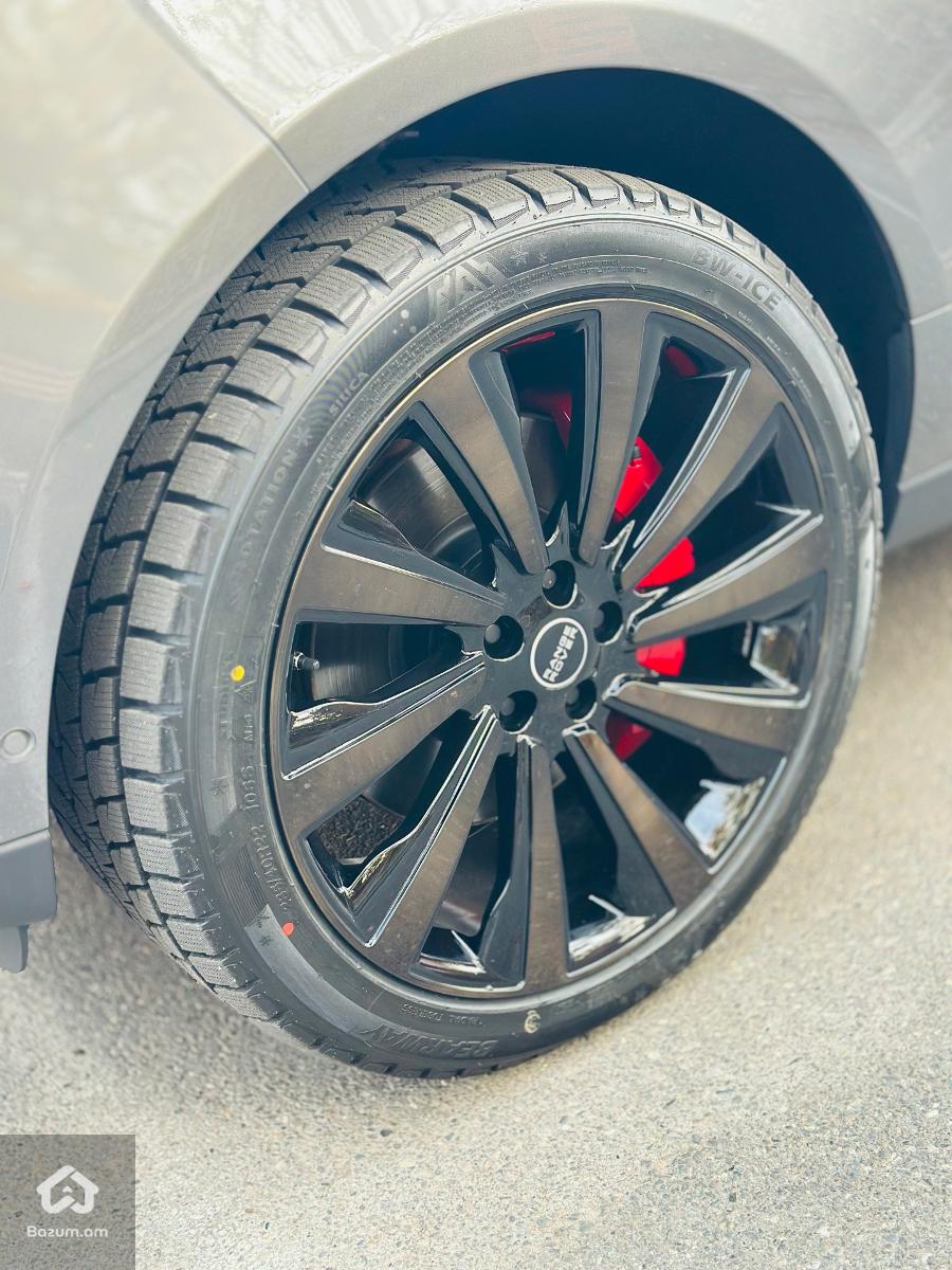 Range Rover Vogue HSE - image 13