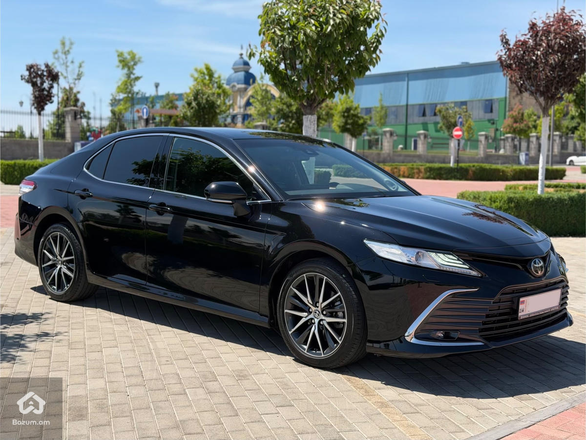 2021 Toyota Camry  2.5 L - image 3