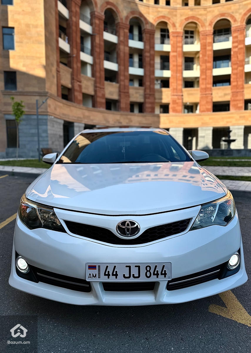 Toyota camry v50 - image 3