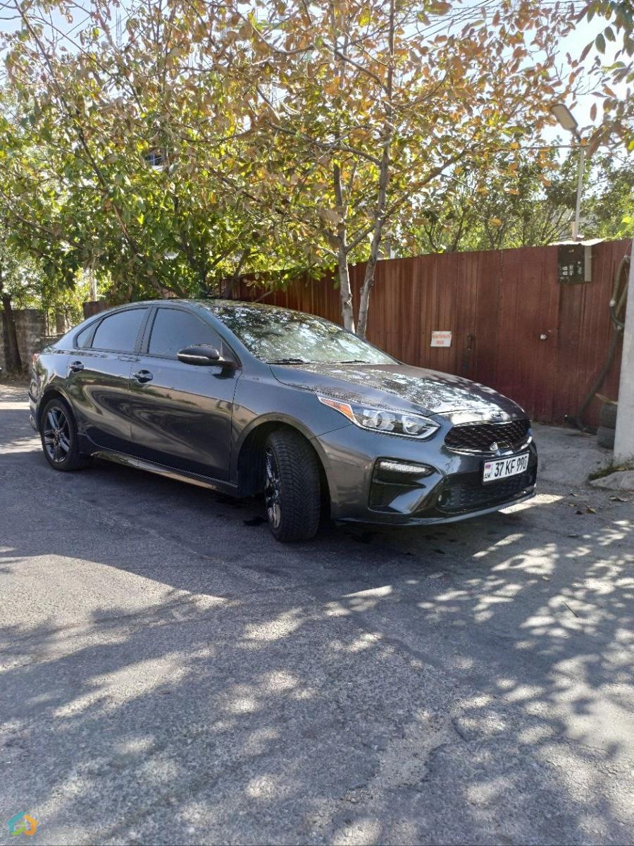 Kia Forte GT Line - image 7