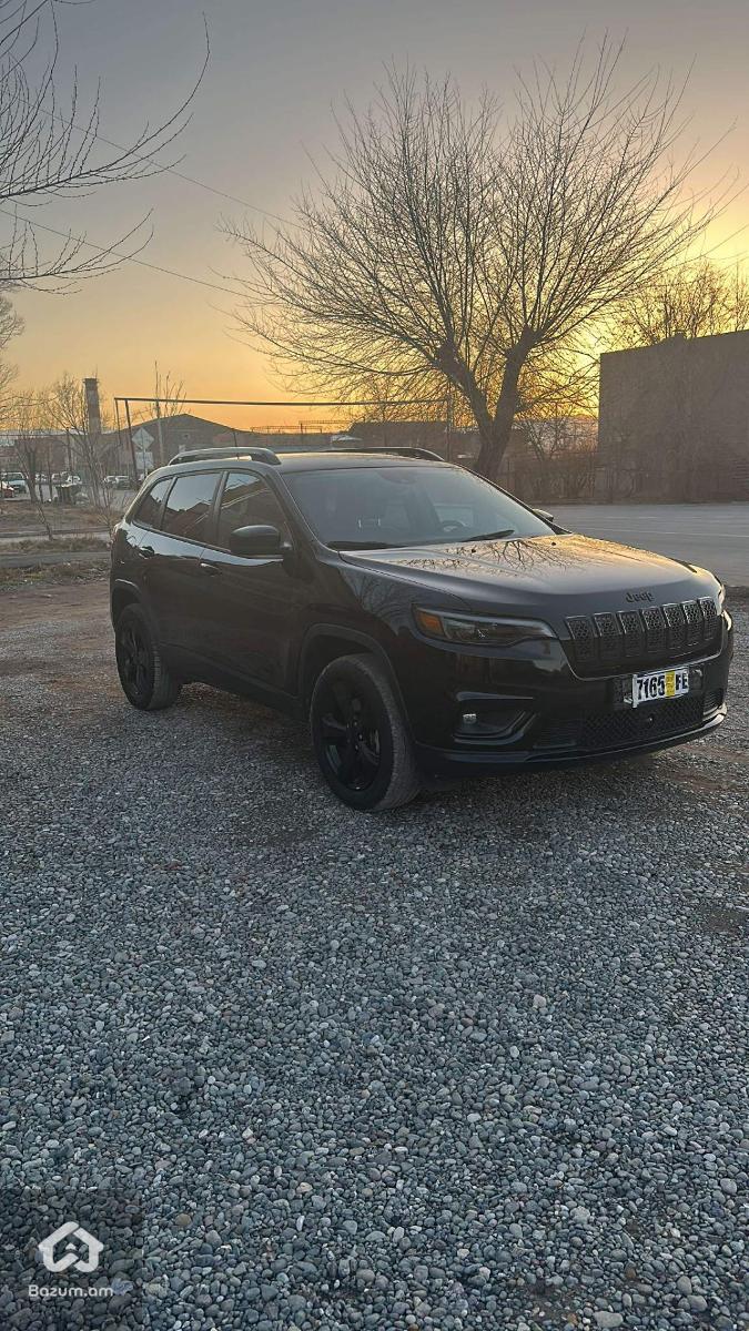 Jeep Cherokee Altitude Edition - image 14