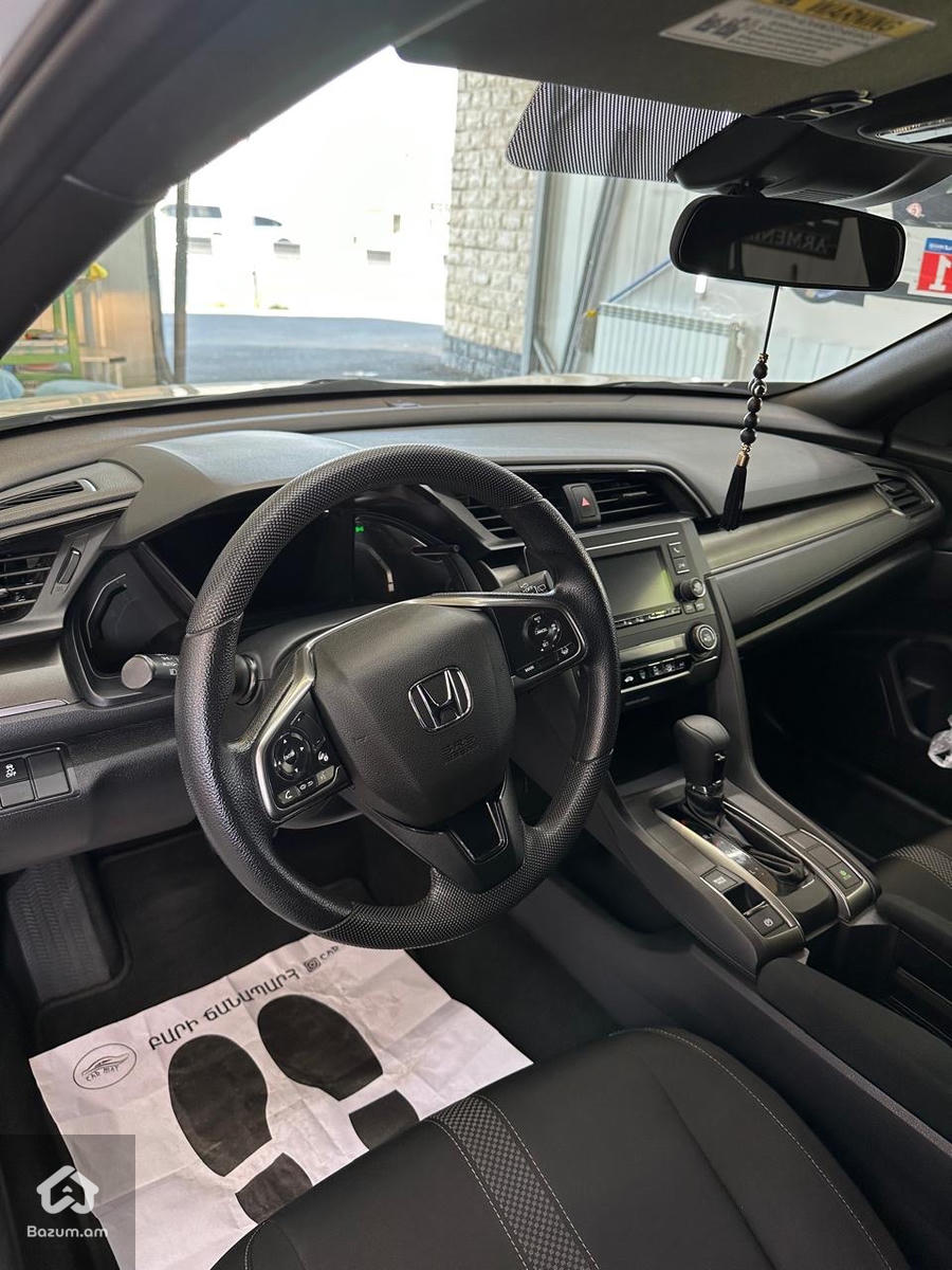 Honda civic 2020 - image 10