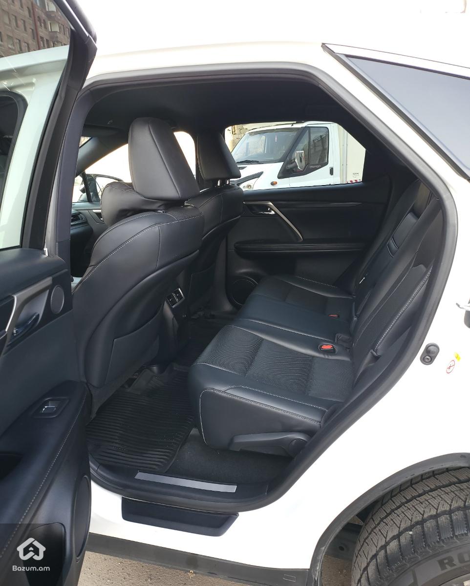Lexus RX 350 - image 8