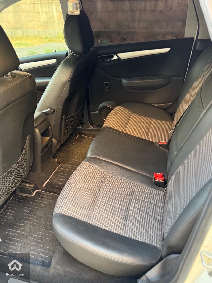 Mercedes-Benz B class - image 2