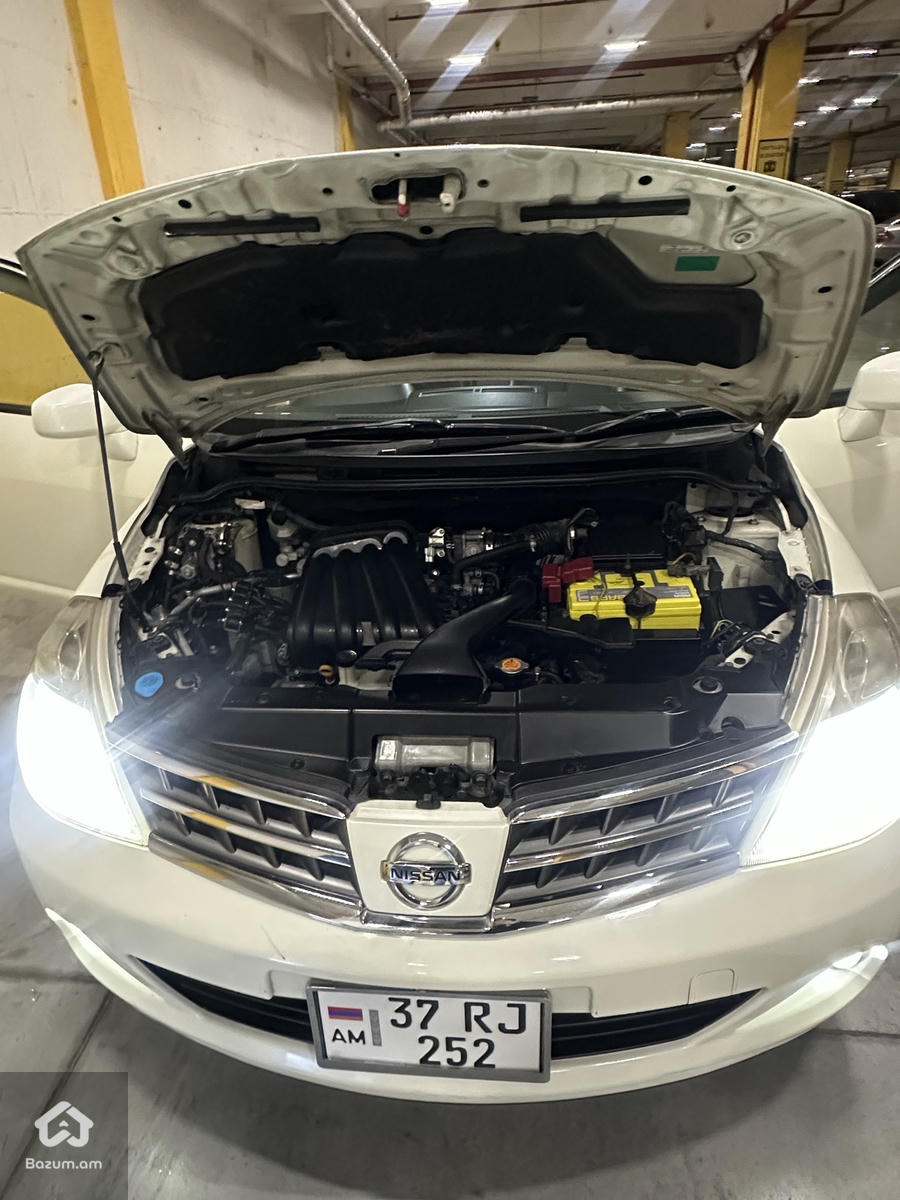 Nissan Tiida 2009-8 - image 9