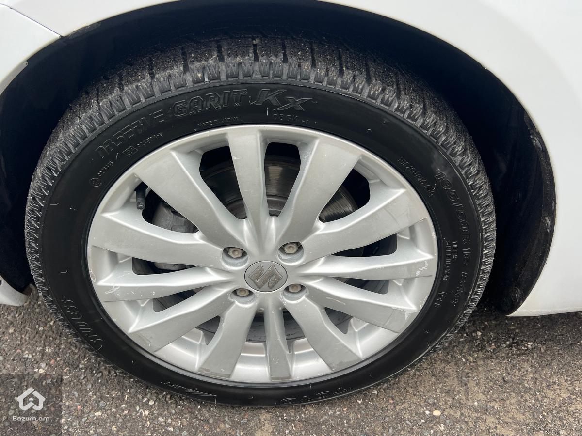 Suzuki Swift 2012 - image 16