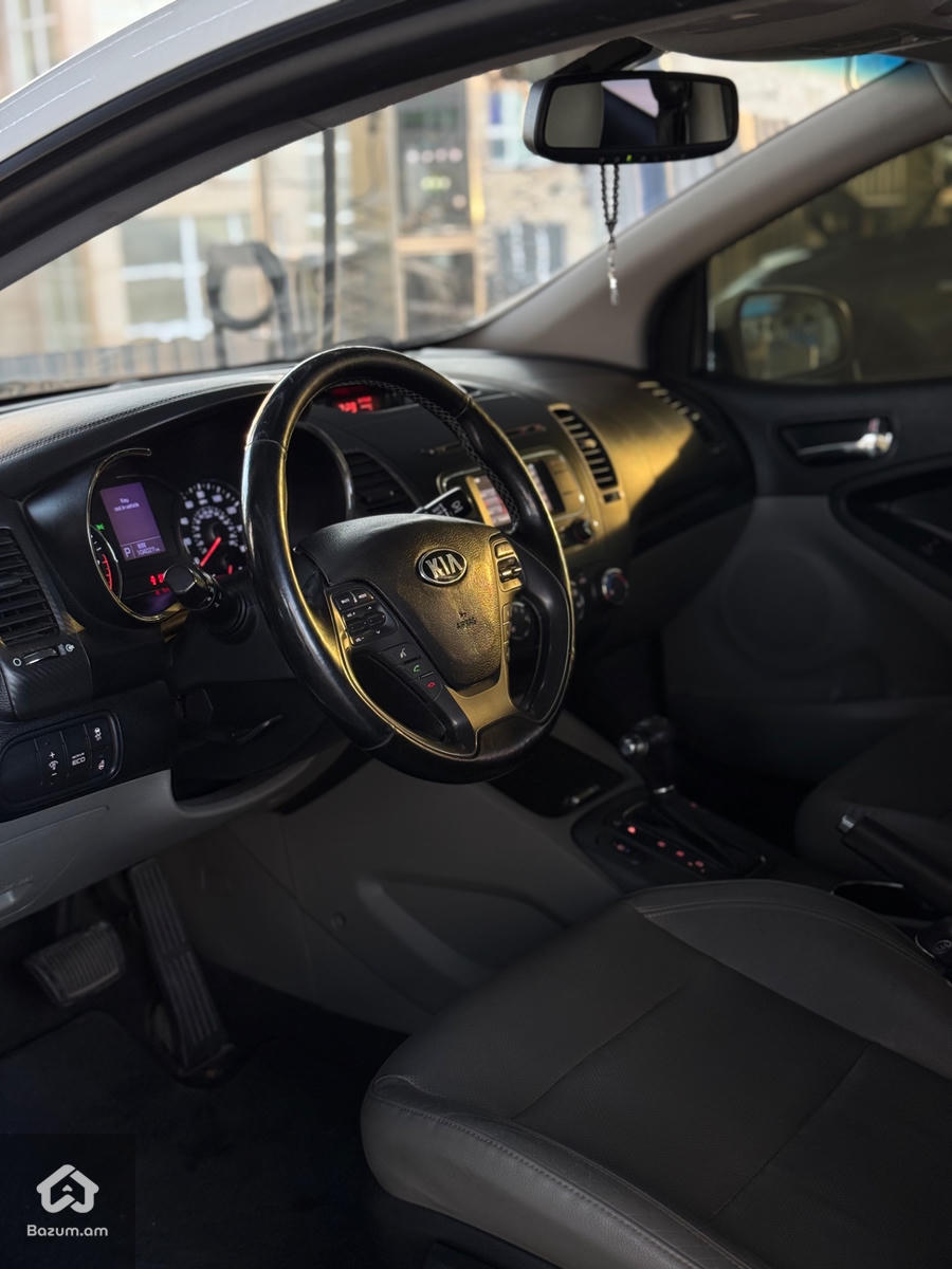 KIA FORTE KUPE - image 7